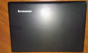 Remplacement de disque dur d’un Lenovo IDEAPAD 100-14IBY